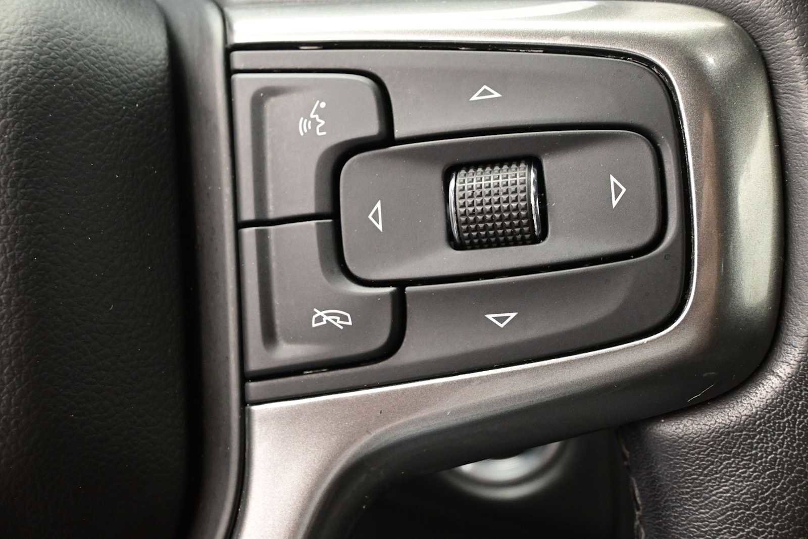 Used 2021 Chevrolet Tahoe Premier w/ Premium Package AWD/4WD image 22