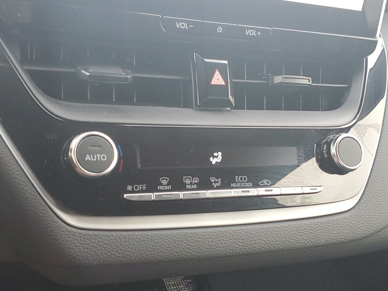 Certified 2026 Toyota Corolla SE w/ SE Premium Package FWD image 28