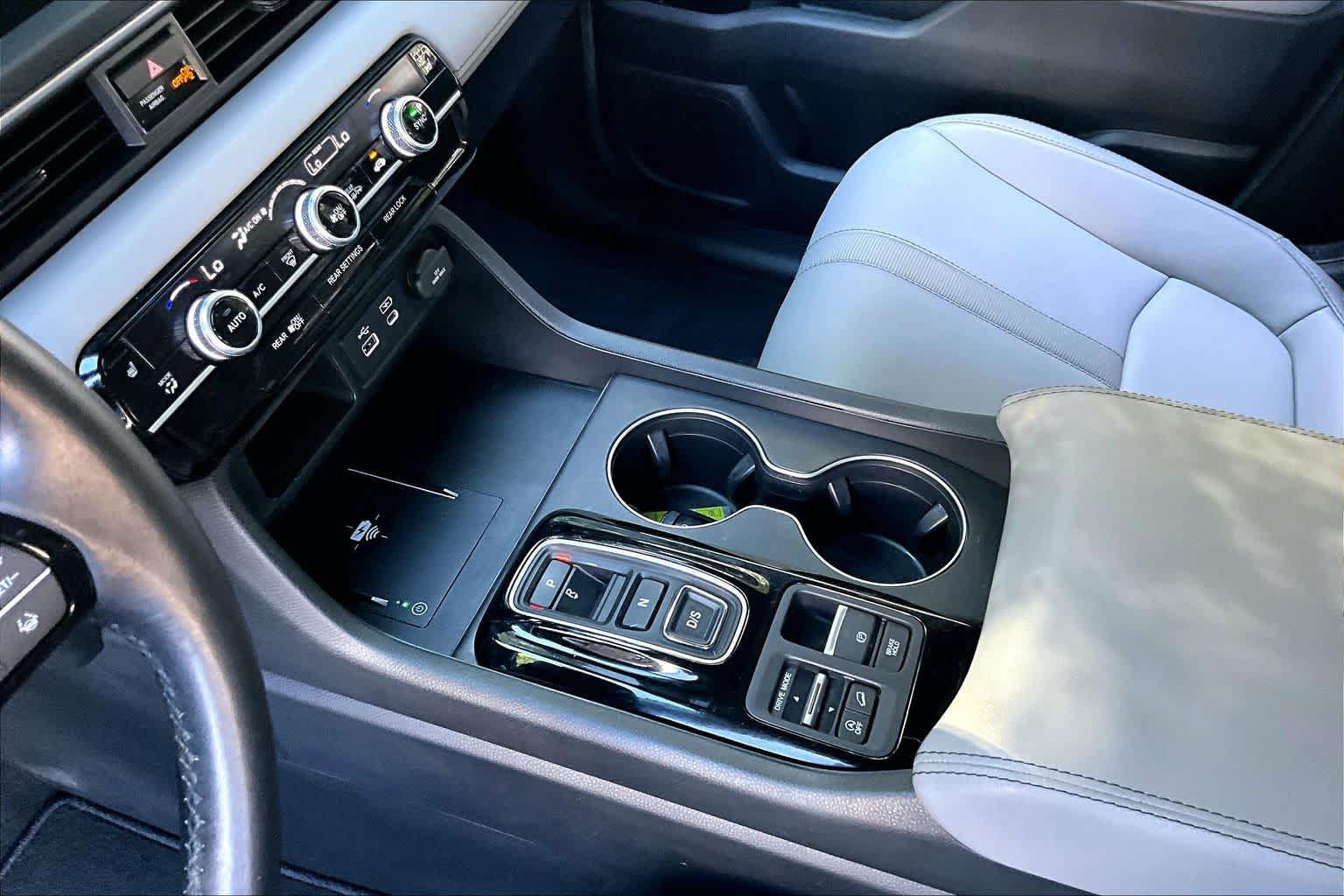 Used 2025 Honda Pilot EX-L image 15
