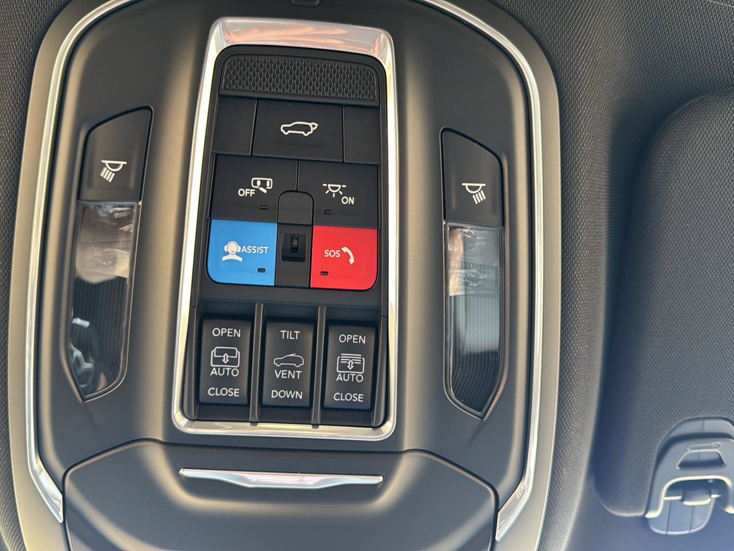 New 2026 Jeep Grand Wagoneer Limited AWD/4WD image 24
