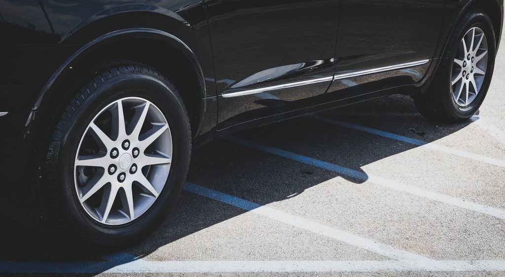 Used 2016 Buick Enclave Leather image 10