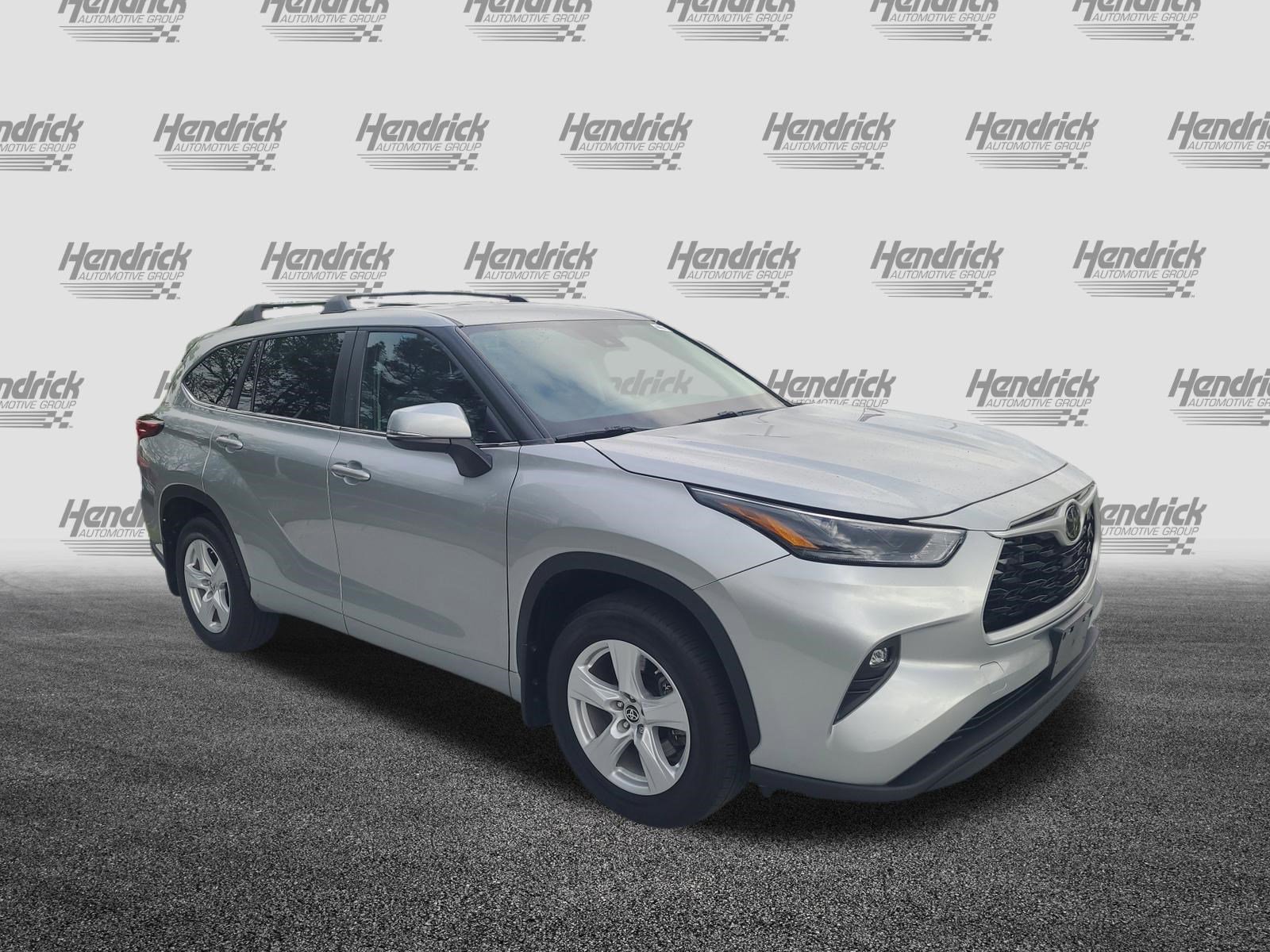 Used 2023 Toyota Highlander LE video 2