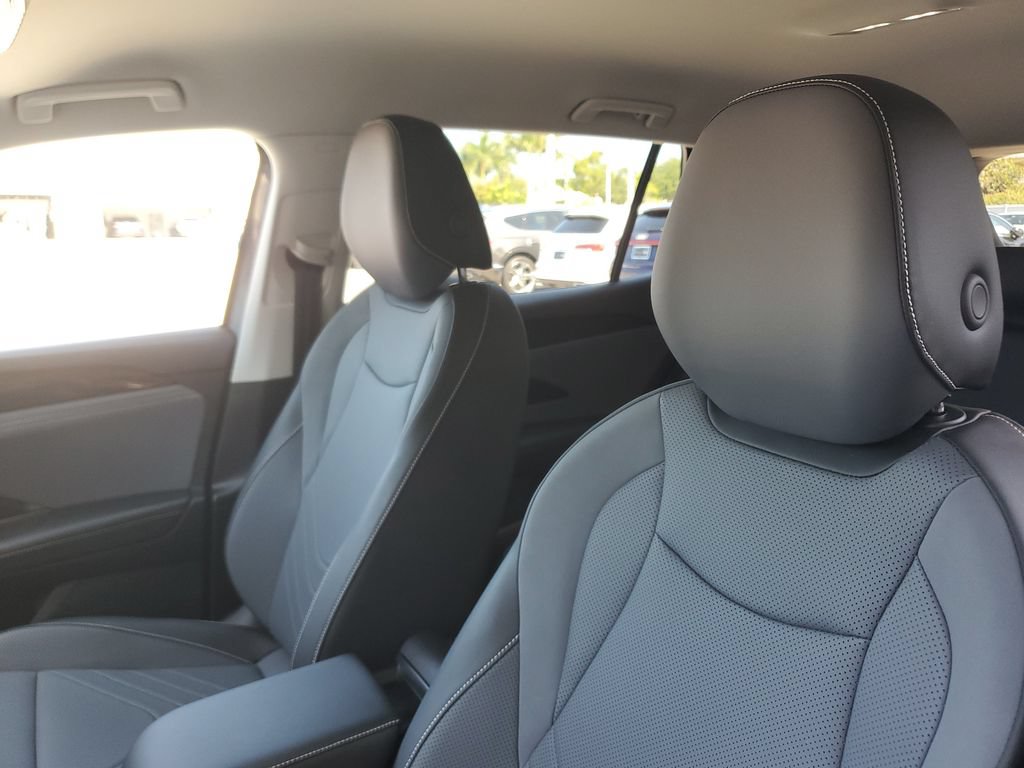 Certified 2026 Volkswagen Tiguan SE FWD image 23