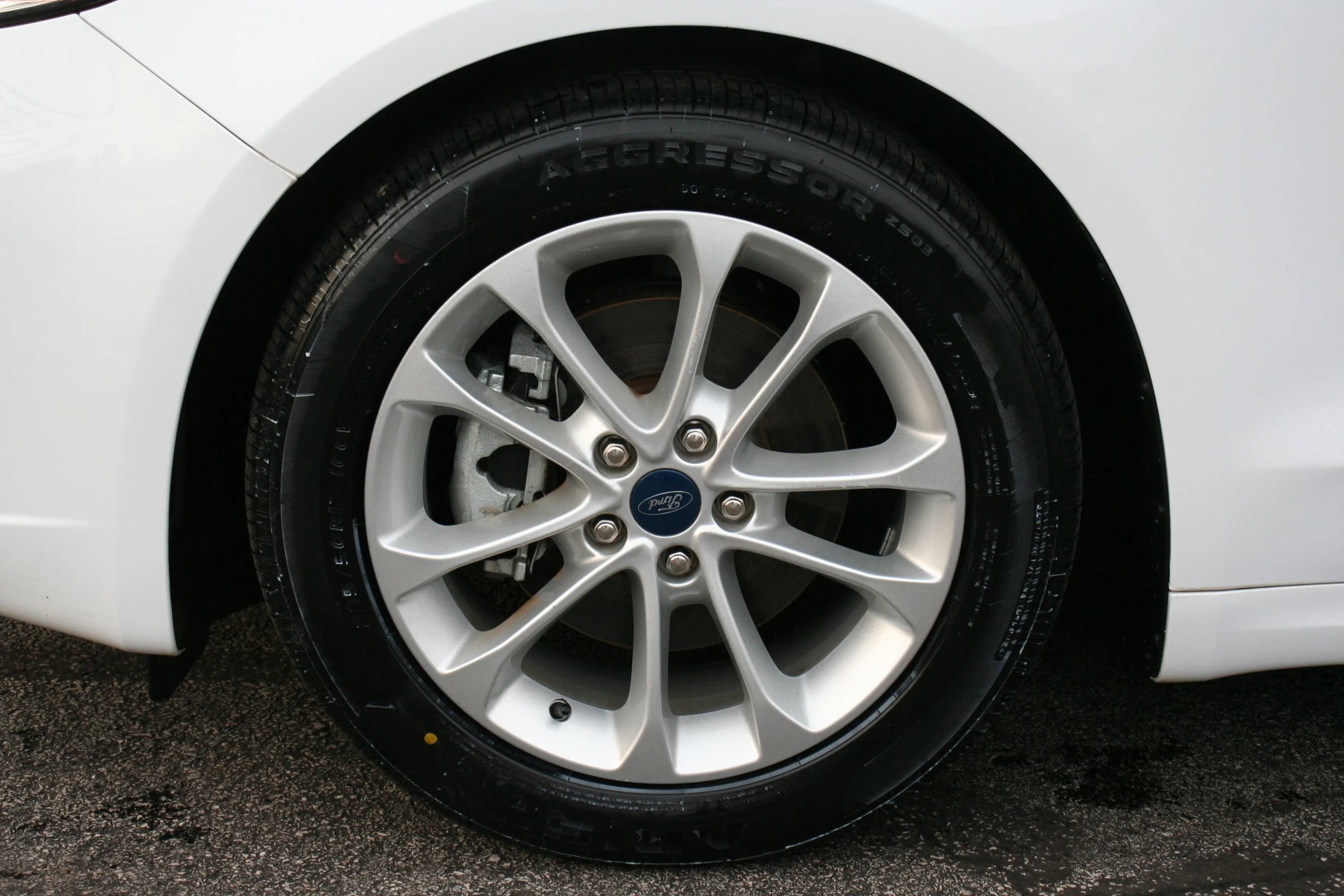 Used 2019 Ford Fusion SE image 15