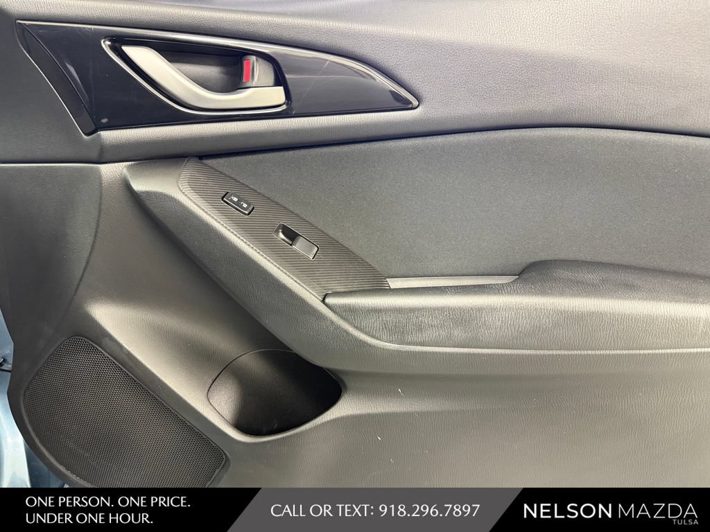 Used 2014 MAZDA MAZDA3 i Touring FWD image 41