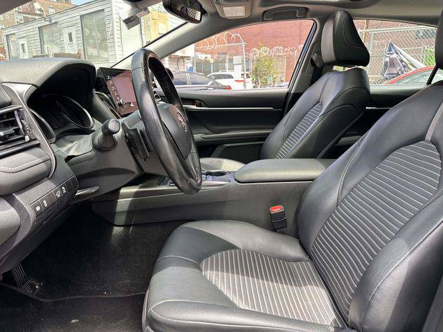 Used 2024 Toyota Camry SE w/ Convenience Package FWD image 14