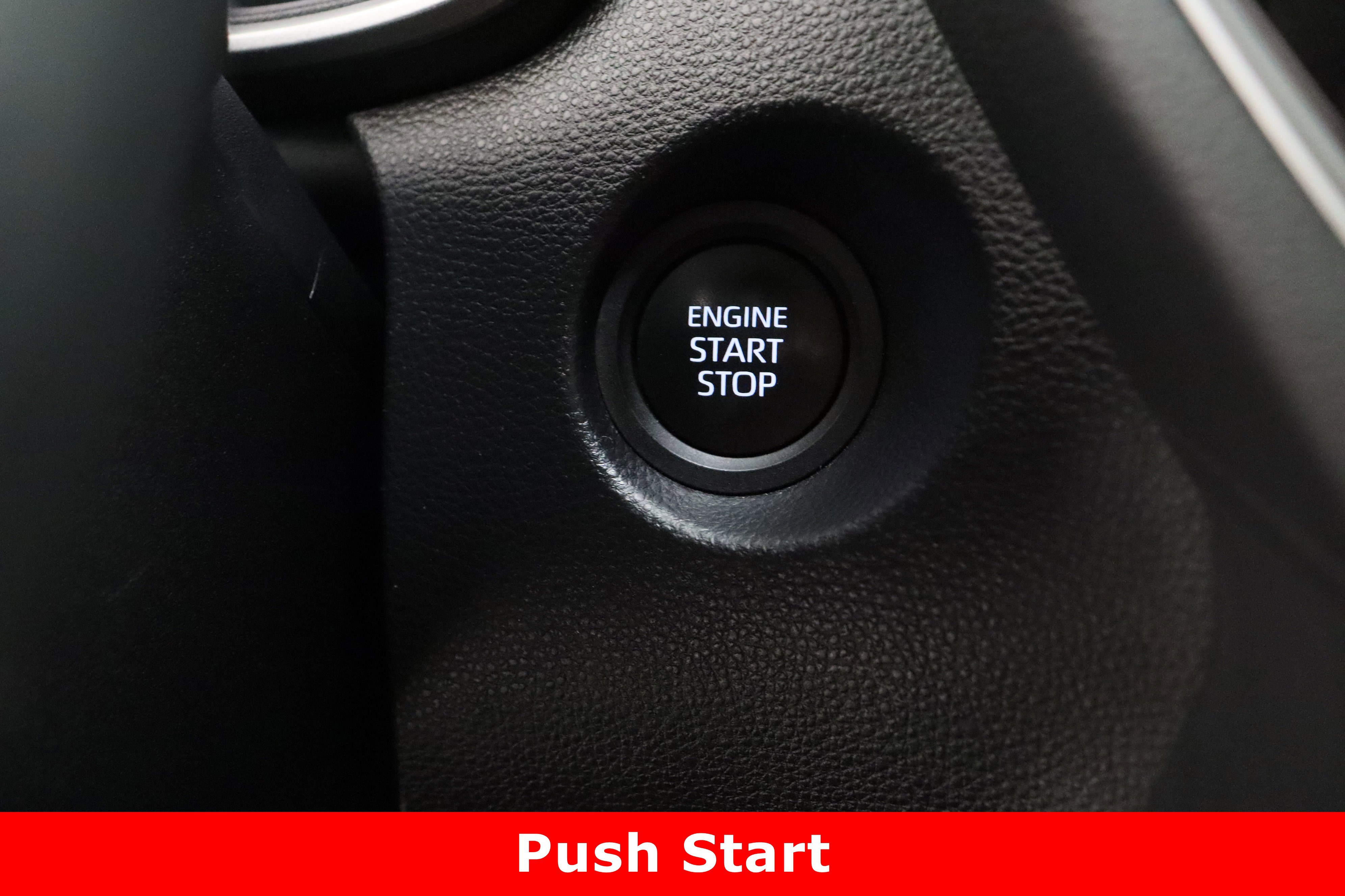 Used 2025 Toyota Corolla Cross XLE image 18