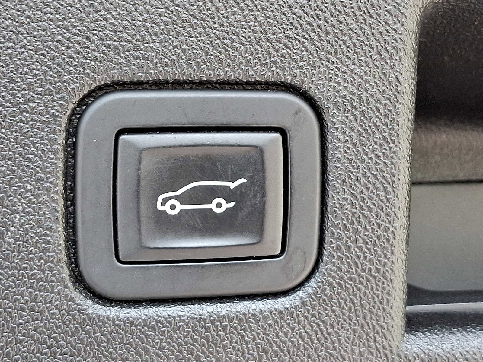 Used 2018 Chevrolet Equinox Premier AWD/4WD image 28
