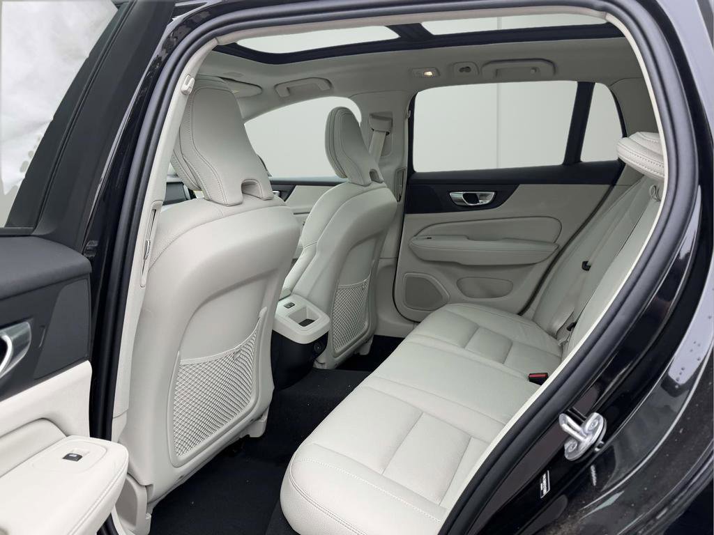 New 2026 Volvo V60 B5 Cross Country Plus w/ Protection Package Premier AWD/4WD image 14