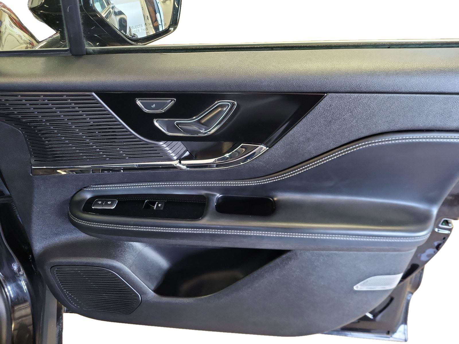 Used 2022 Lincoln Corsair Standard w/ Equipment Group 101A image 26