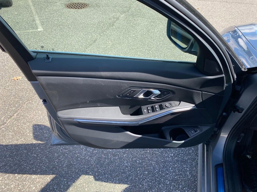 New 2026 BMW 330i xDrive Sedan w/ Convenience Package image 12