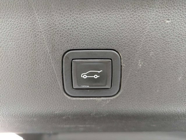 Used 2021 Chevrolet Suburban RST w/ Luxury Package RWD image 13