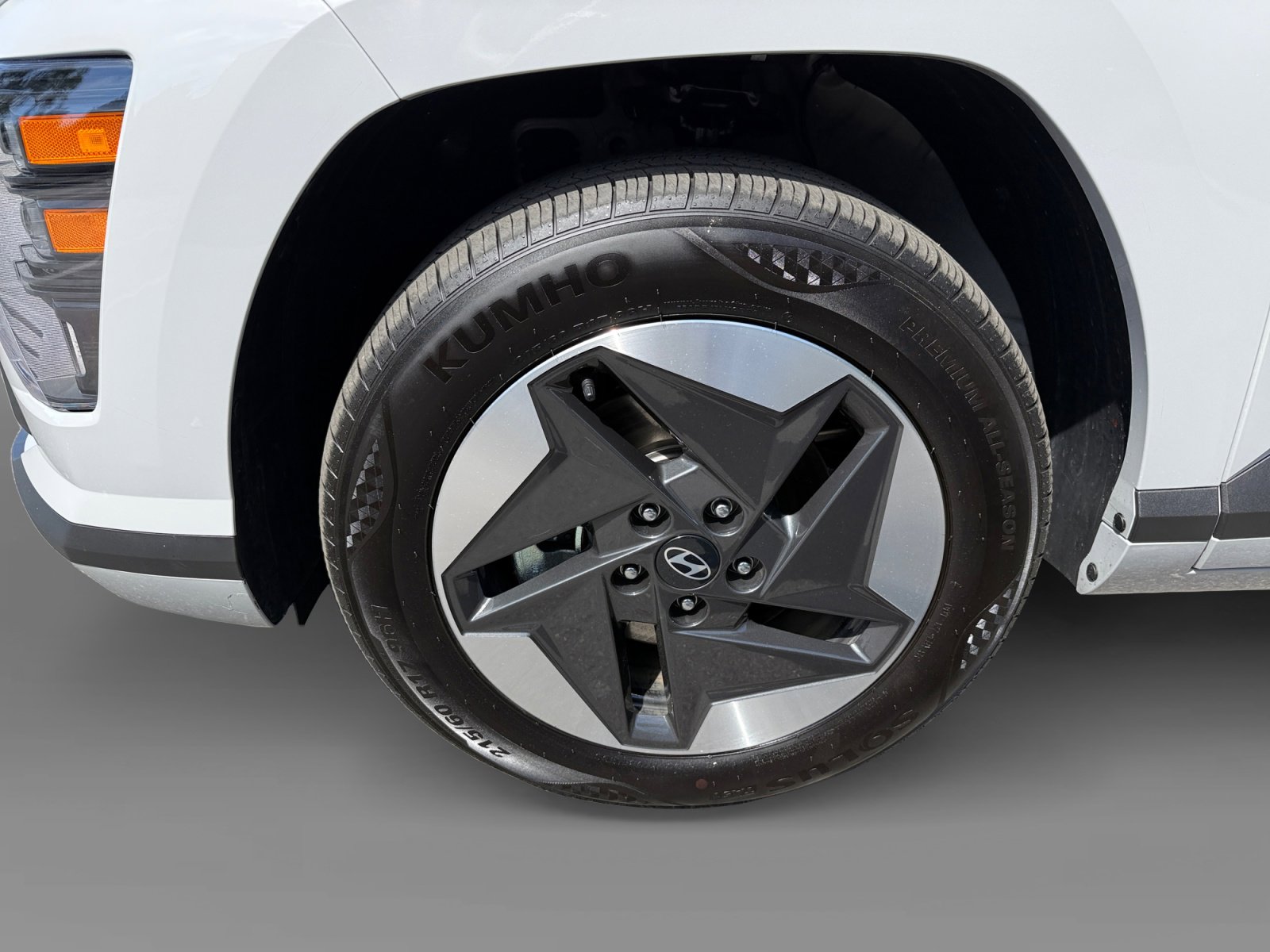 Certified 2025 Hyundai Kona SE image 9