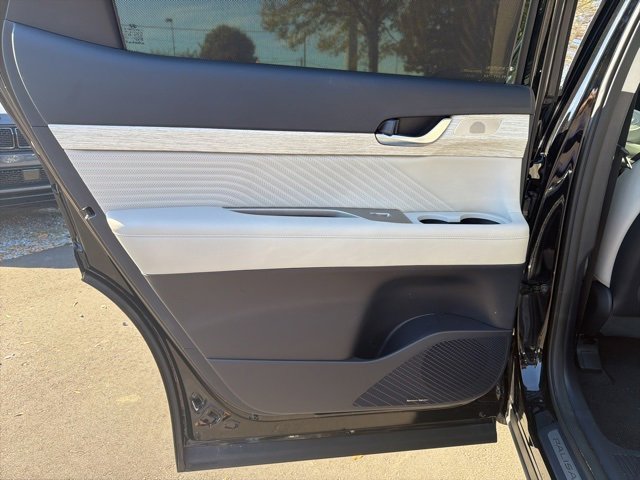 Used 2024 Hyundai Palisade Calligraphy image 17