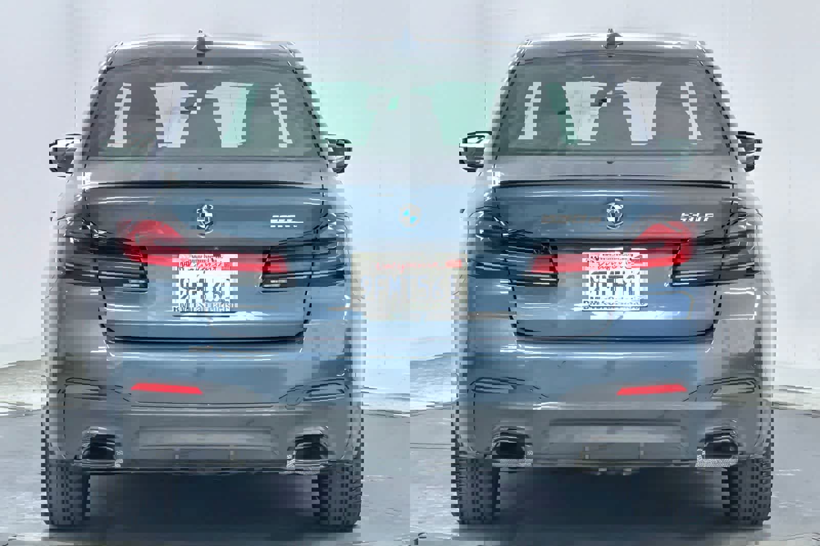 Used 2023 BMW 530e w/ M Sport Package image 7