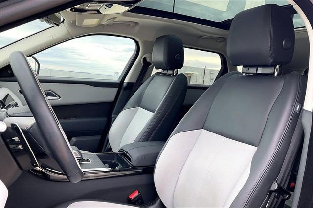 Used 2025 Land Rover Range Rover Velar Dynamic SE image 30