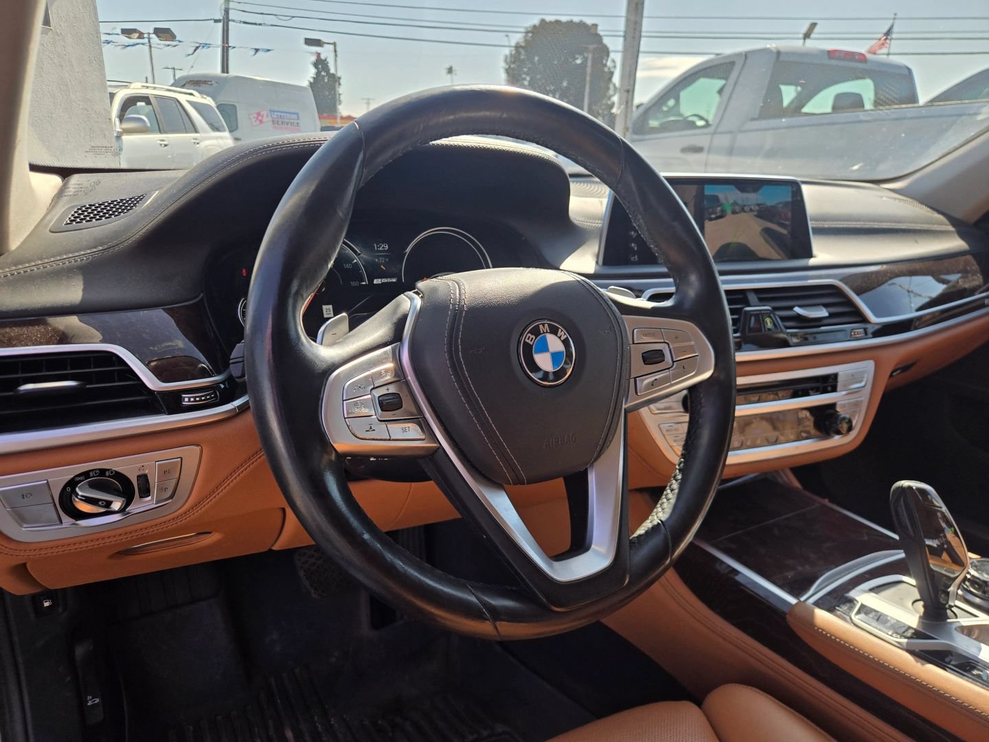 Used 2018 BMW 740e xDrive w/ Executive Package AWD/4WD image 11