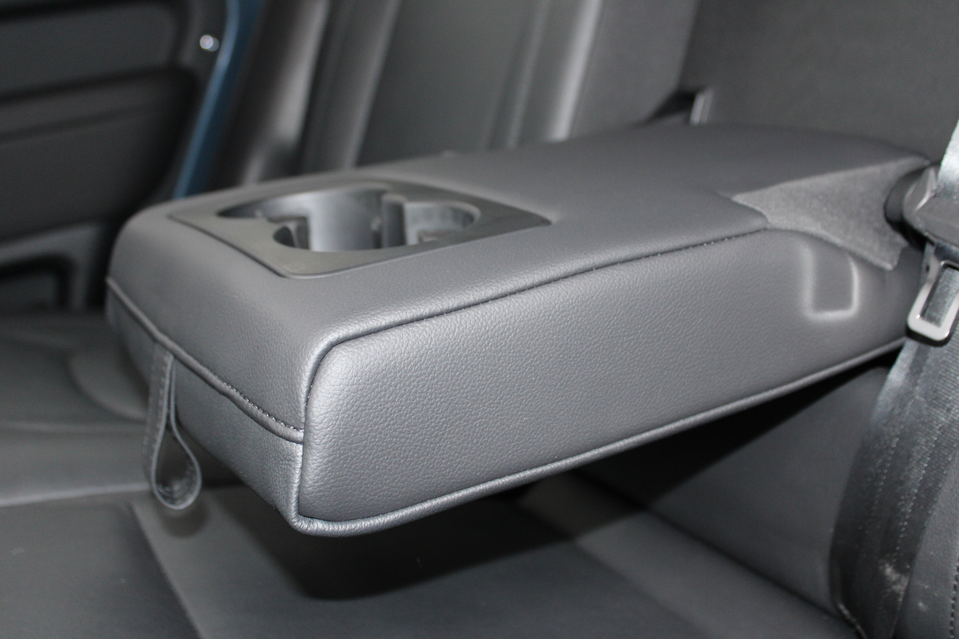 Used 2024 Land Rover Defender 110 S image 39