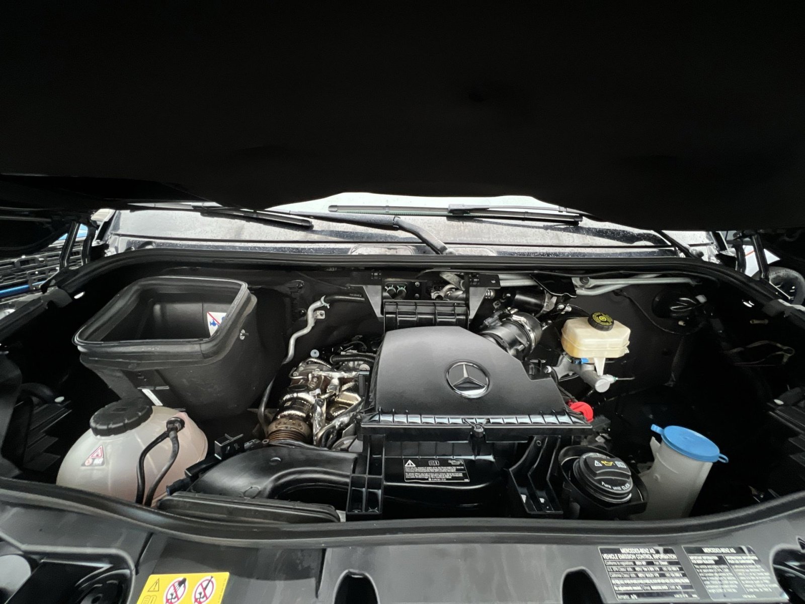 Used 2024 Mercedes-Benz Sprinter 2500 image 35