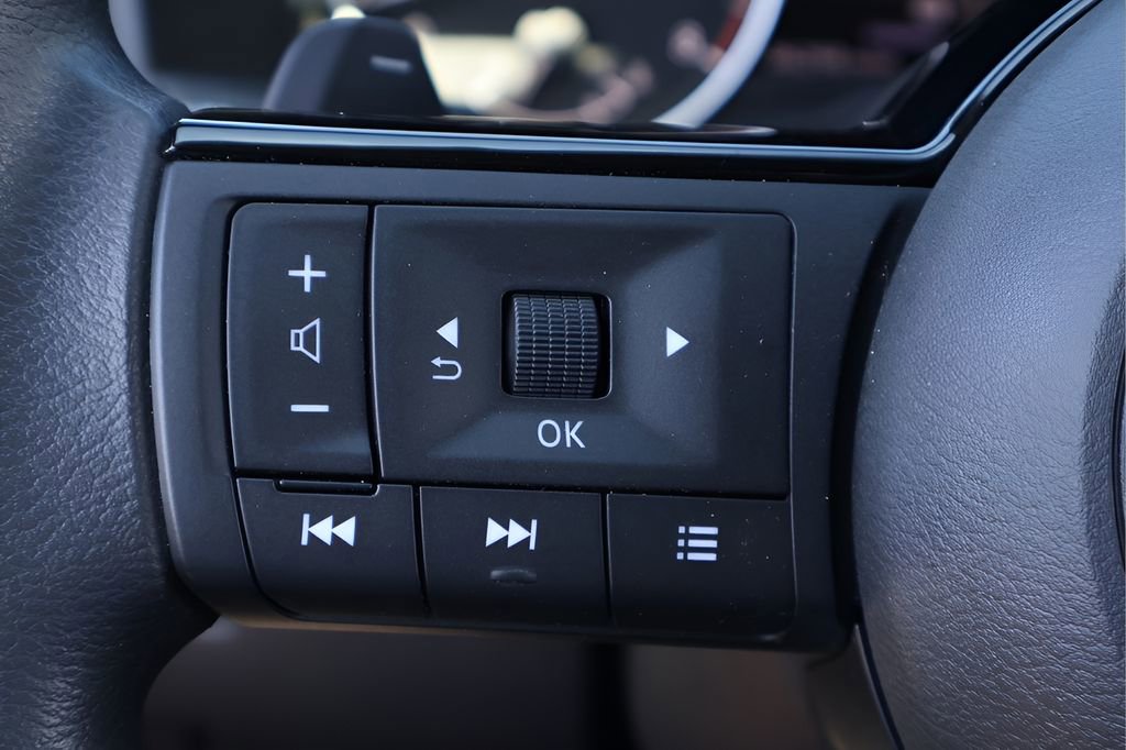Used 2021 Nissan Rogue SV FWD image 19