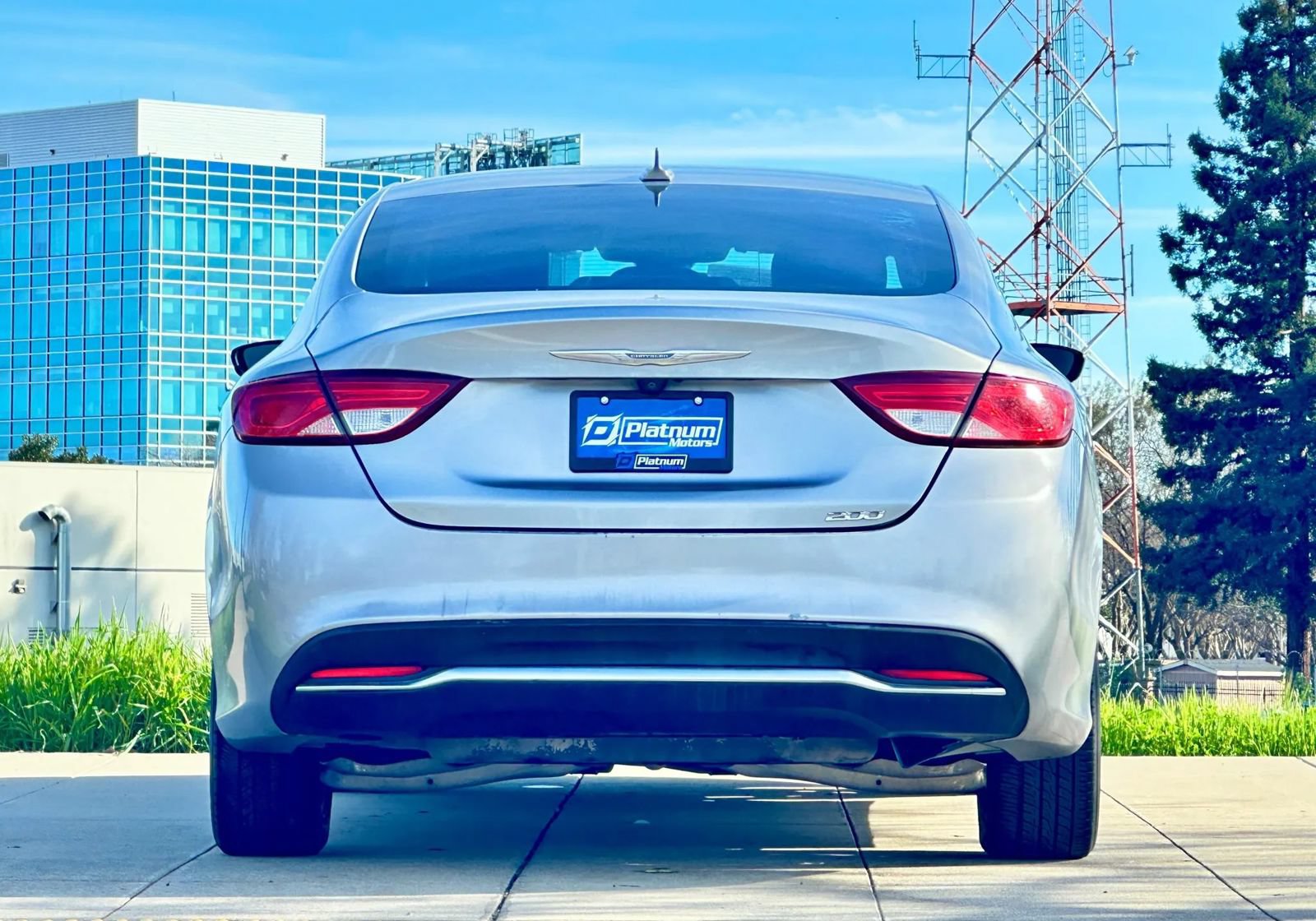 Used 2015 Chrysler 200 Limited w/ Convenience Group FWD image 5