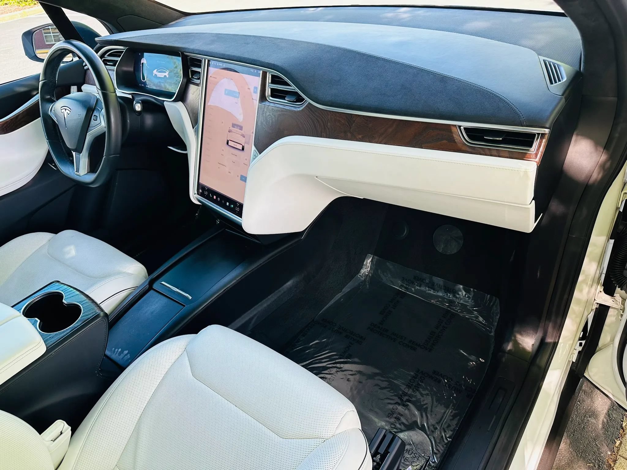 Used 2016 Tesla Model X Performance AWD/4WD image 11