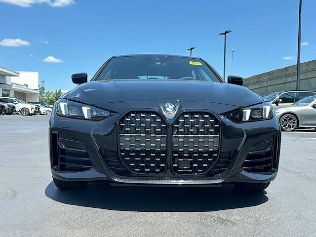 New 2026 BMW 430i xDrive w/ M Sport Package AWD/4WD image 2