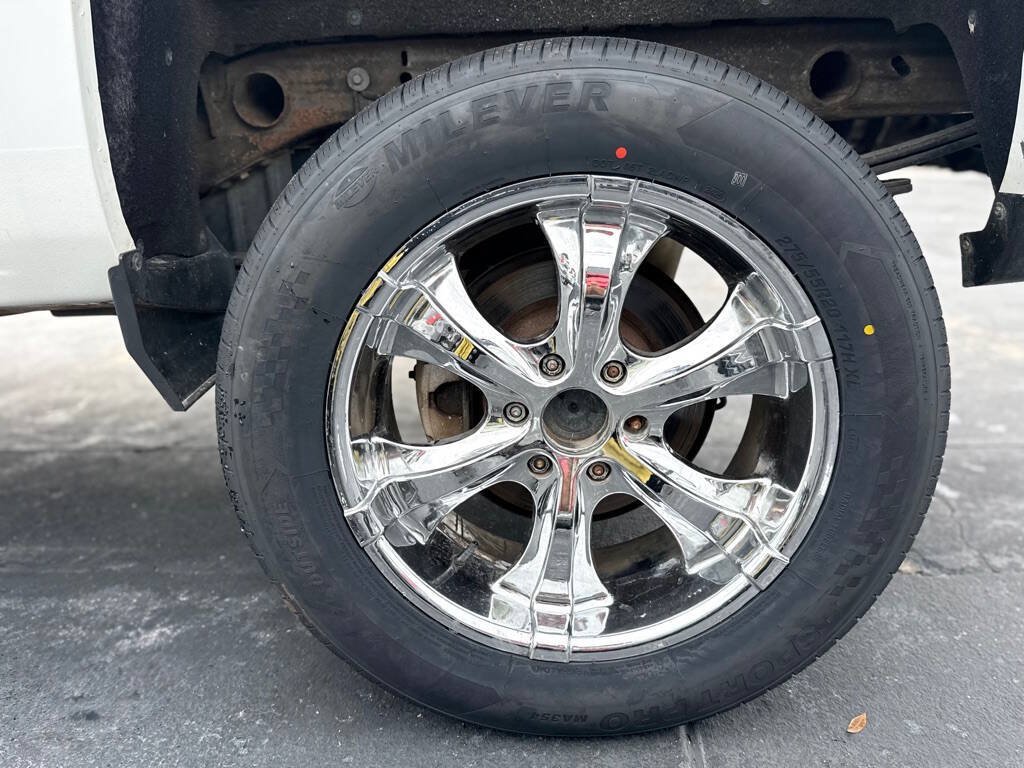 Used 2017 Chevrolet Silverado 1500 LT w/ All Star Edition AWD/4WD image 25