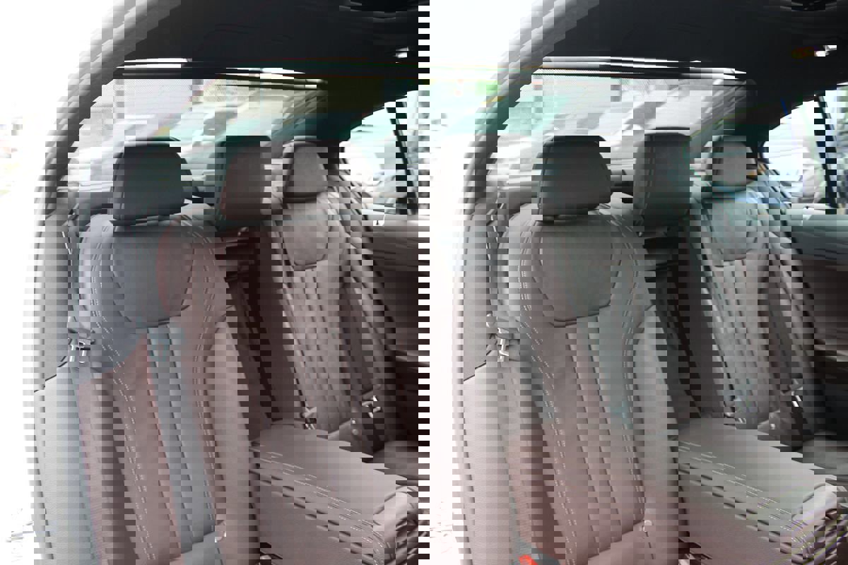 Used 2018 BMW 740i image 28