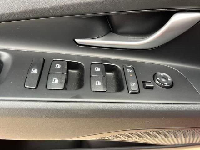 Used 2025 Hyundai Elantra Sport image 21