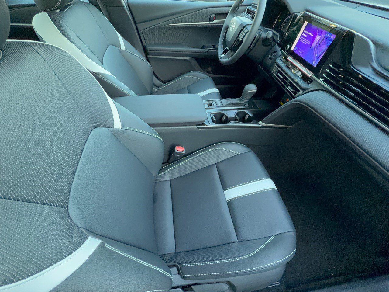 Used 2026 Toyota Camry SE FWD image 30