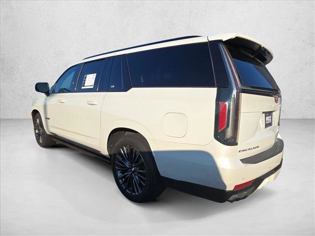 Used 2023 Cadillac Escalade ESV V AWD/4WD image 7