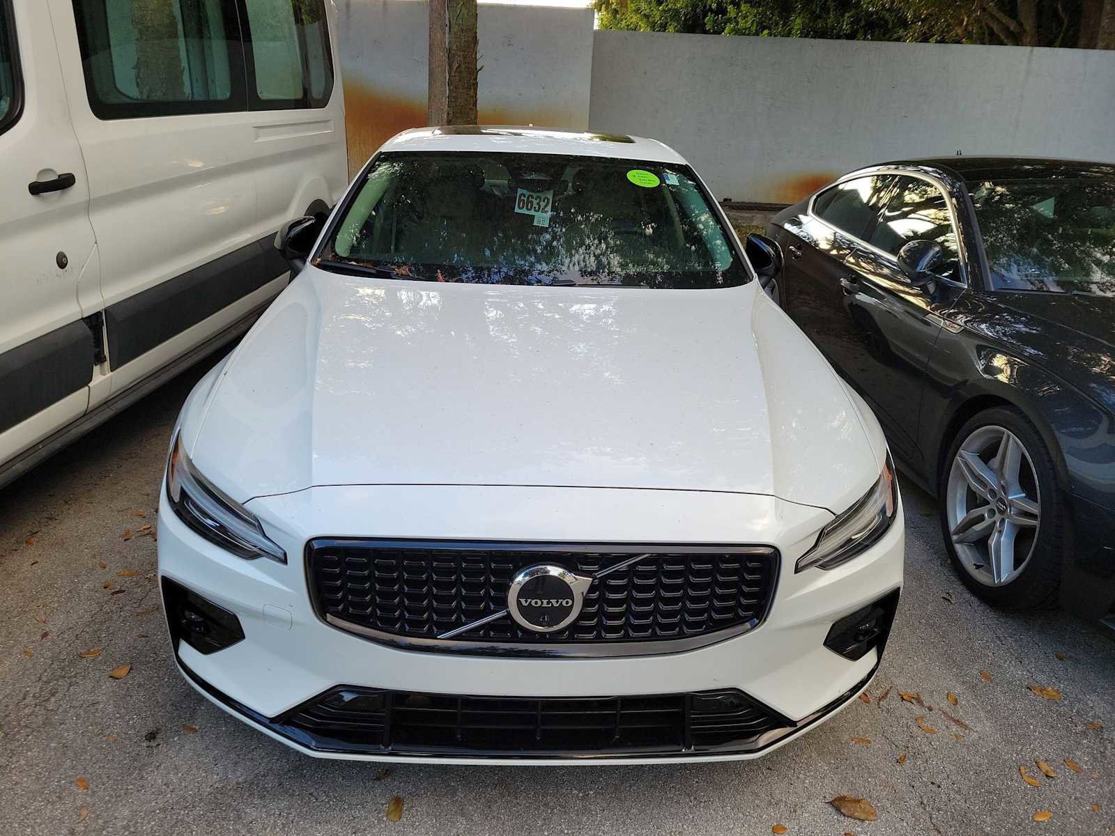 Used 2023 Volvo S60 B5 Ultimate image 8