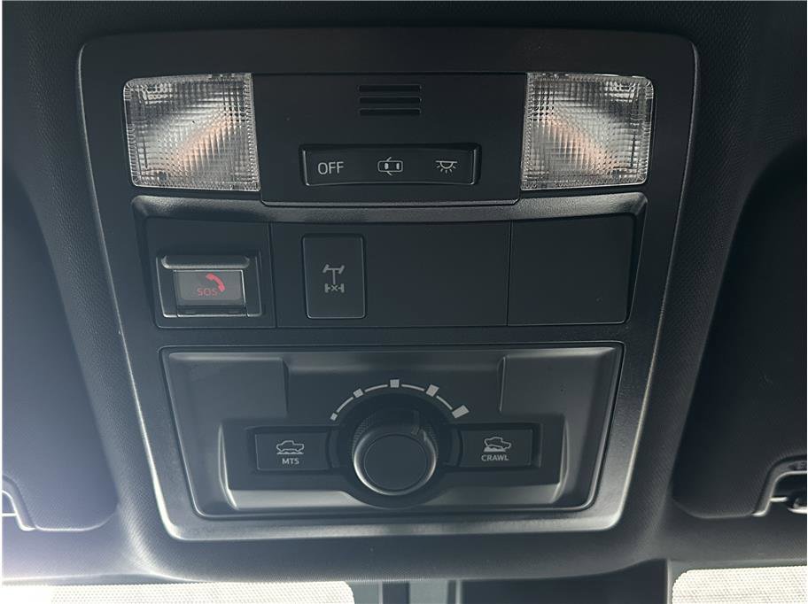 Used 2020 Toyota Tacoma TRD Off-Road w/ Technology Package image 26