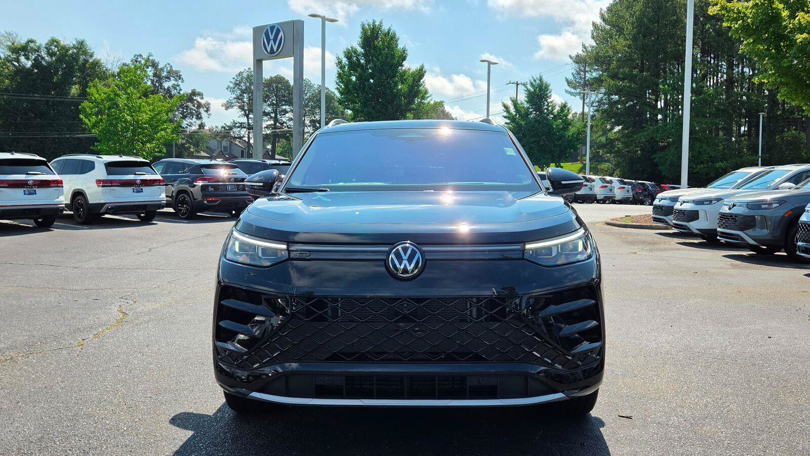 New 2026 Volkswagen Tiguan SEL R-Line AWD/4WD image 8