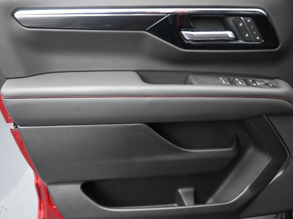 Used 2026 Chevrolet Suburban RST w/ Comfort Package image 13