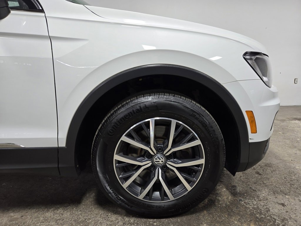 Used 2020 Volkswagen Tiguan SE w/ Panoramic Sunroof Package image 61