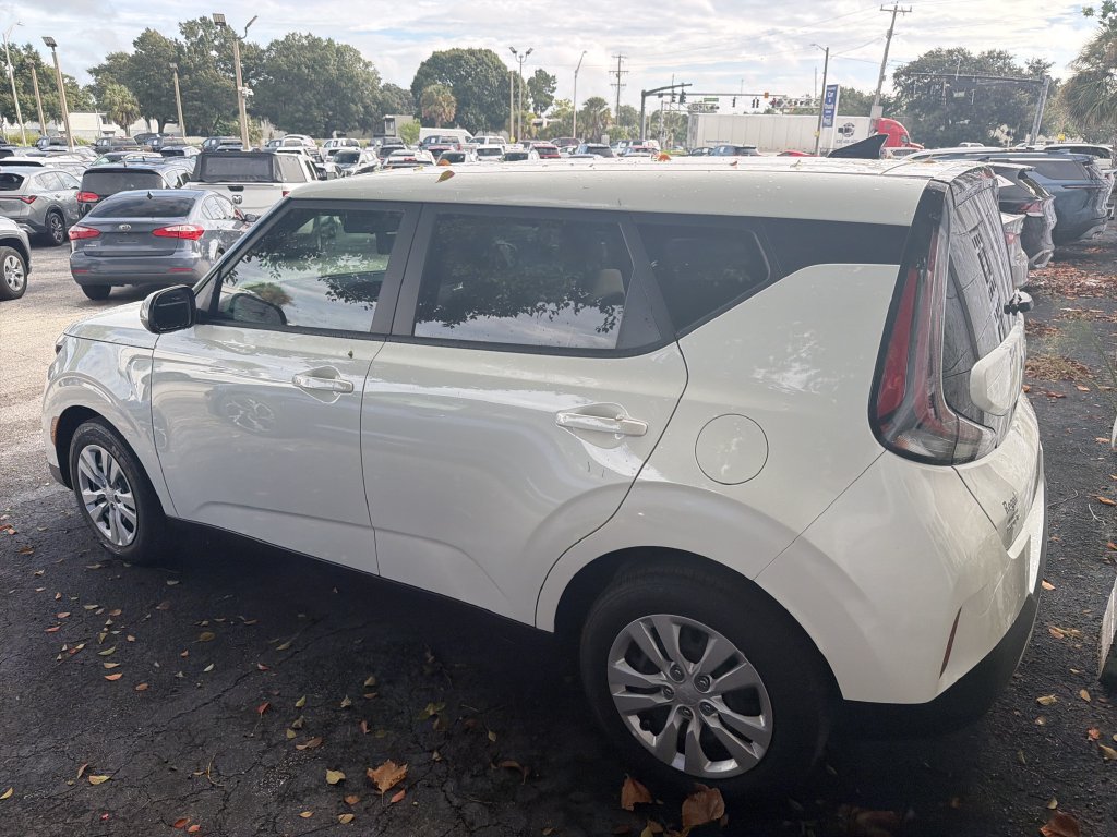 Certified 2025 Kia Soul LX FWD image 6