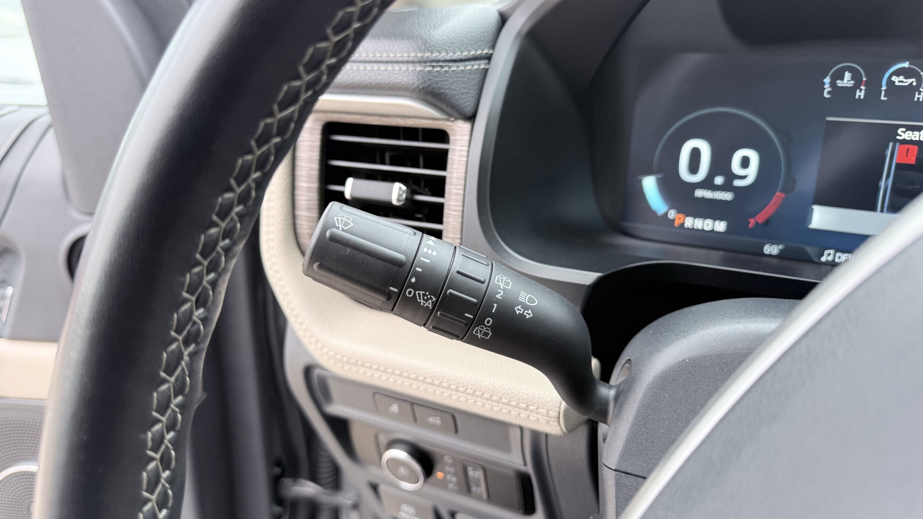 Used 2023 Ford Expedition Limited RWD image 77