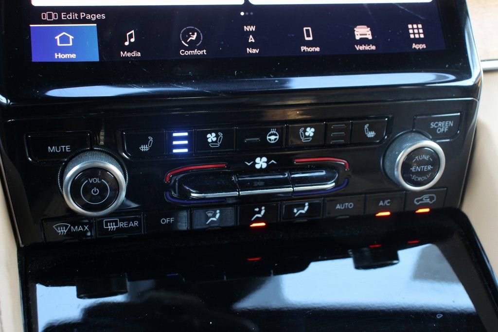 Used 2022 Jeep Grand Cherokee Summit AWD/4WD image 35