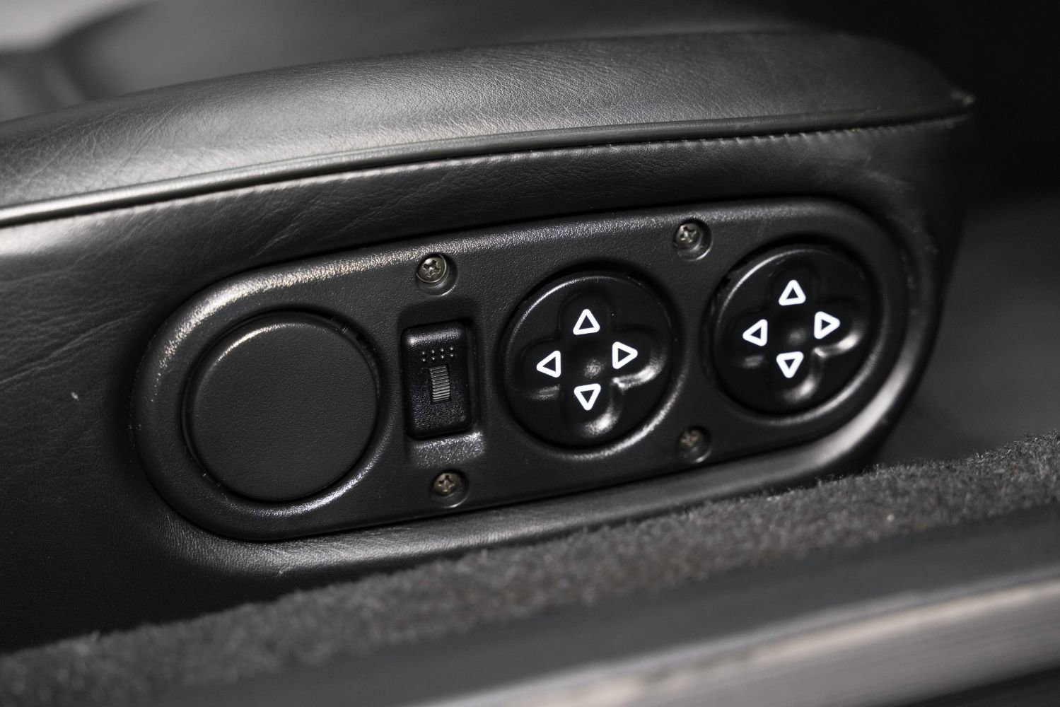 Used 1991 Porsche 911 Turbo image 35