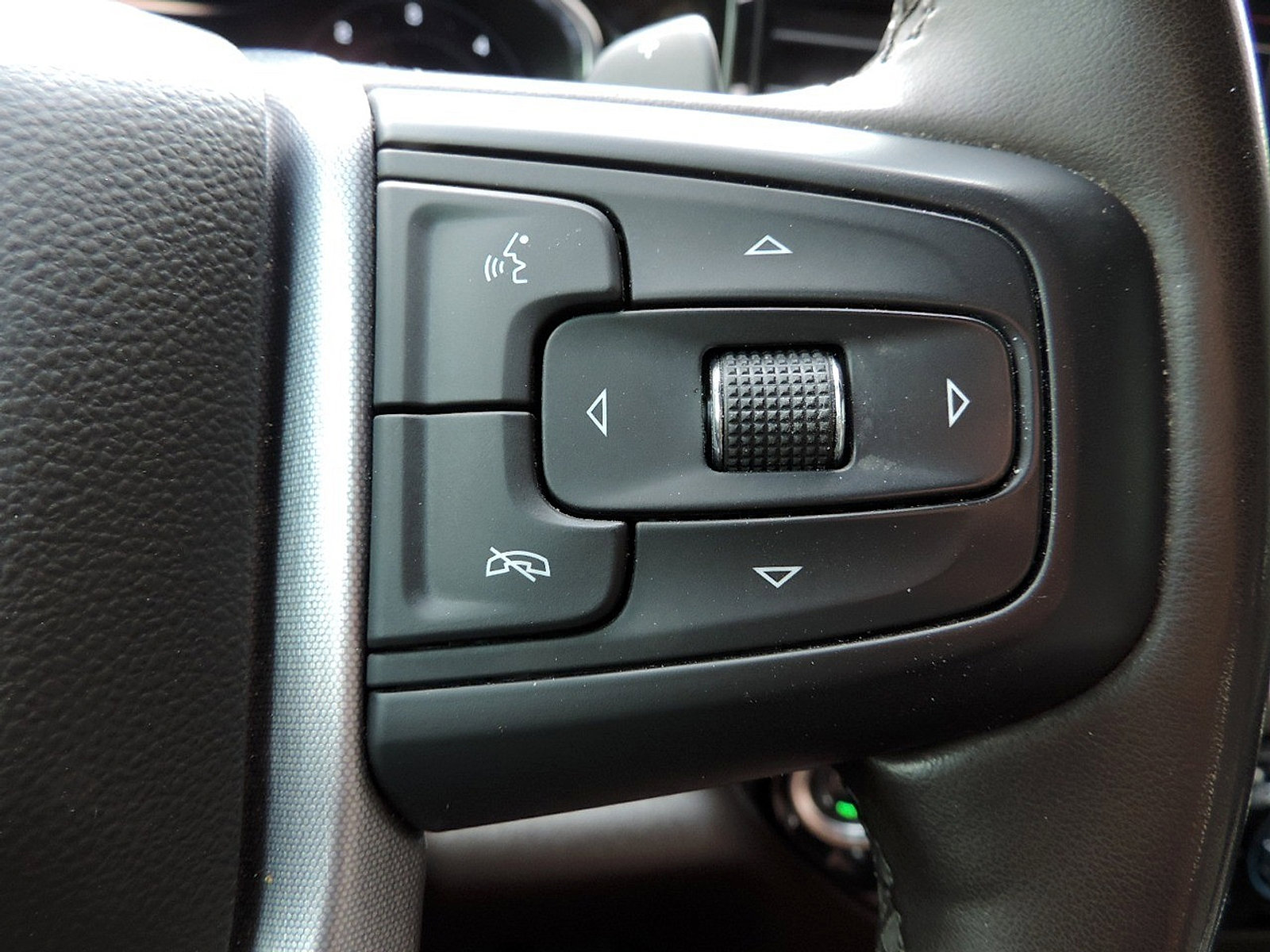 Certified 2023 GMC Sierra 1500 SLT image 26