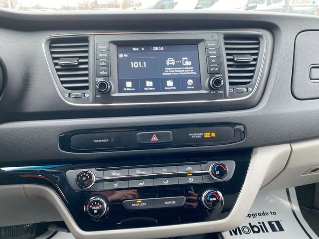 Used 2019 Kia Sedona LX image 16