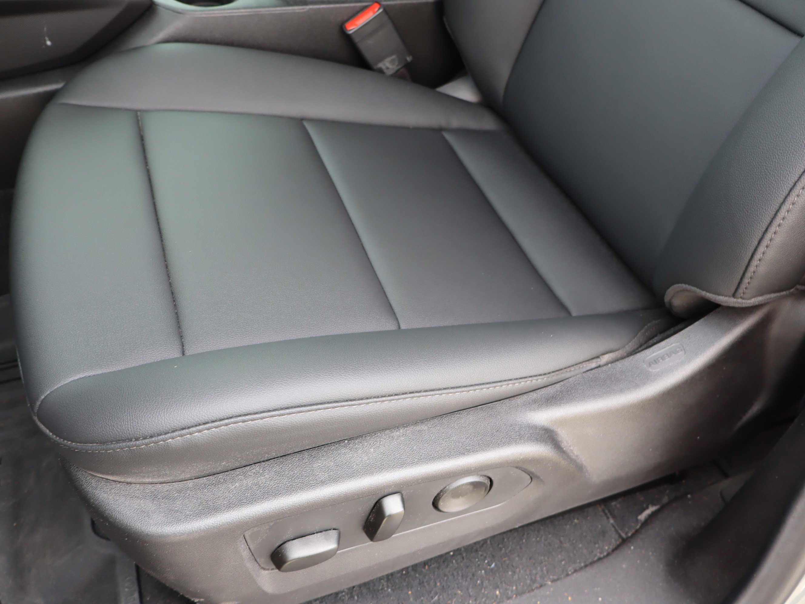 Used 2025 Chevrolet Colorado Trail Boss image 20