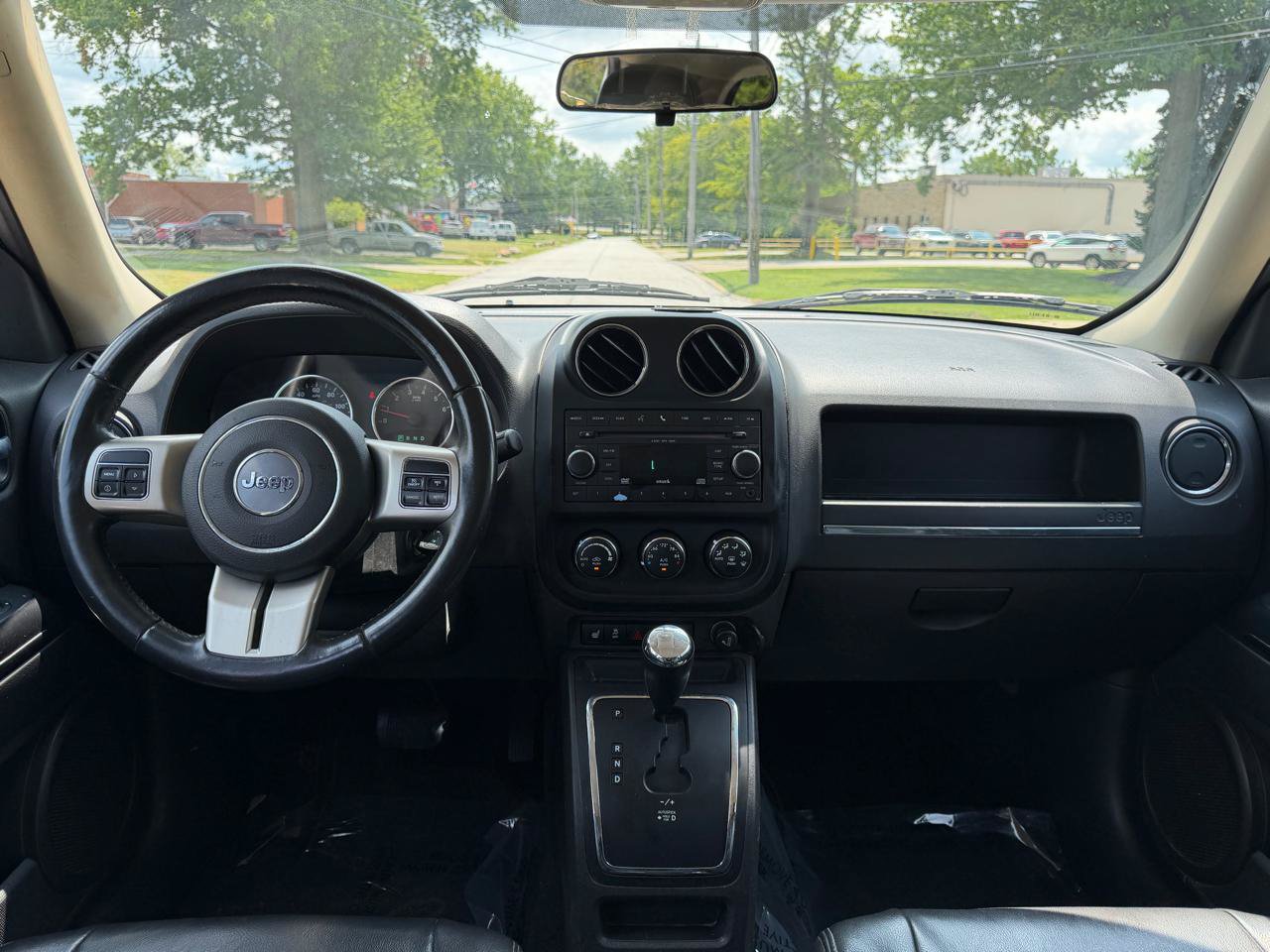 Used 2011 Jeep Patriot Latitude AWD/4WD image 13