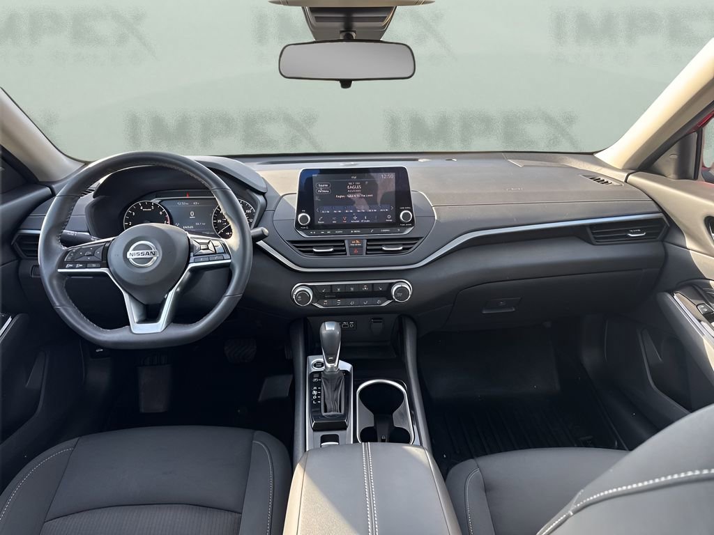 Used 2021 Nissan Altima 2.5 SV w/ SV Premium Package image 13