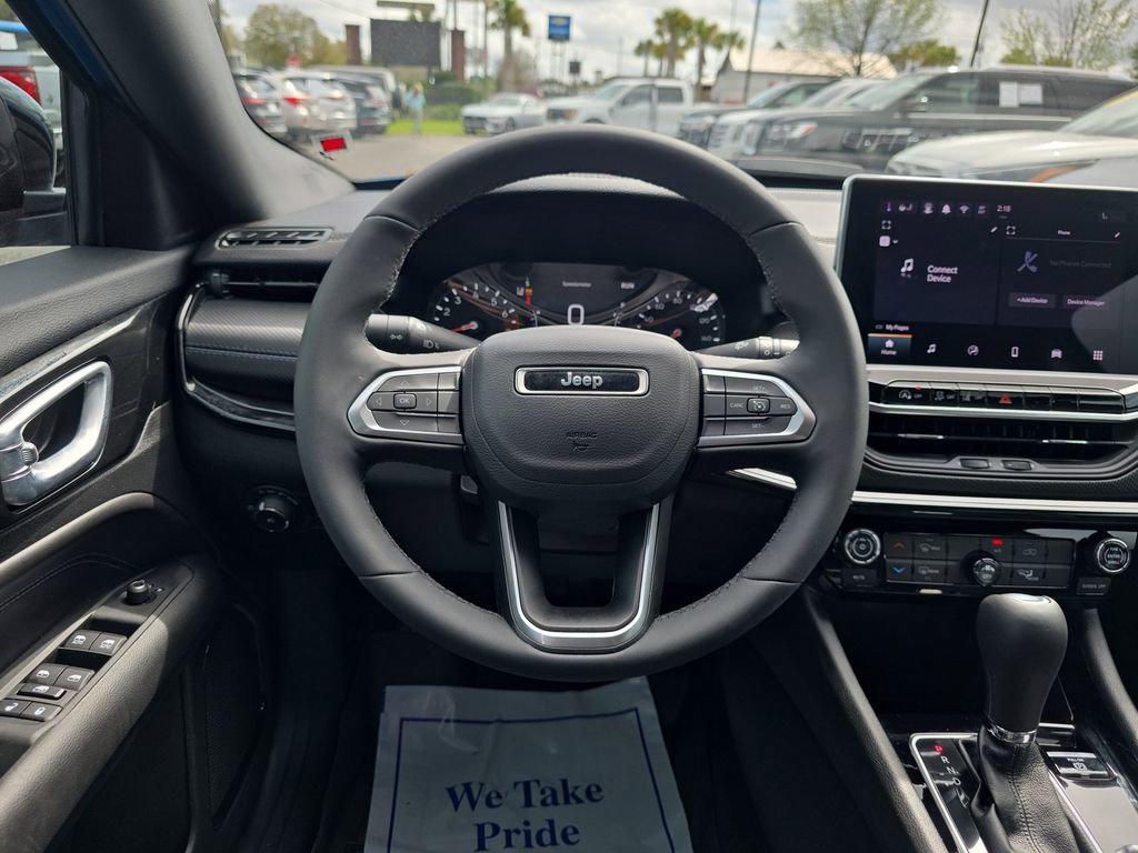 Used 2026 Jeep Compass Latitude image 15