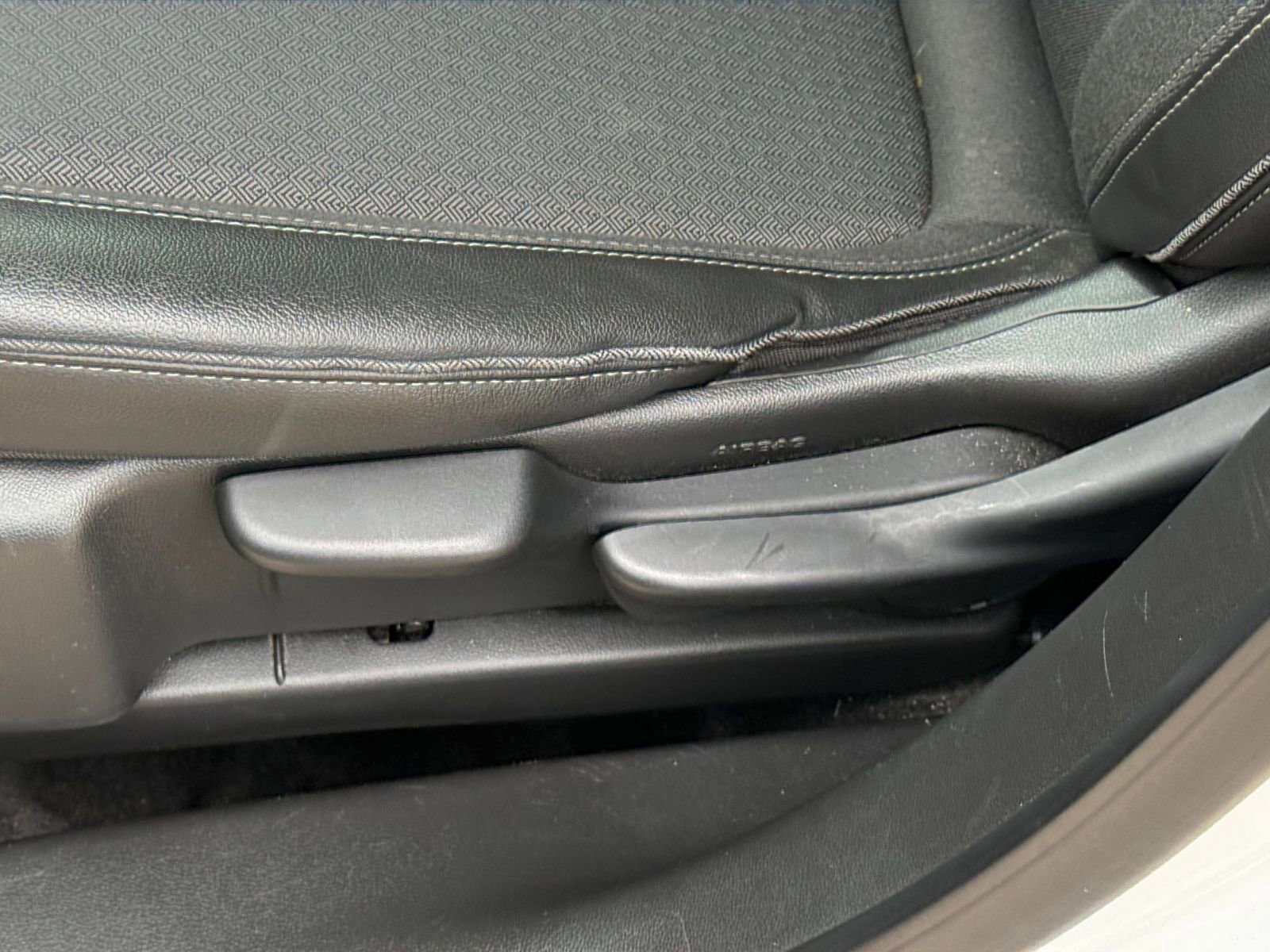 Used 2025 Buick Encore GX Preferred FWD image 22