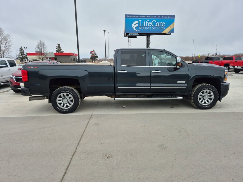 Used 2018 Chevrolet Silverado 3500 High Country w/ Duramax Plus Package image 6