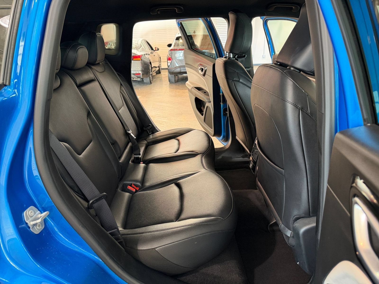 Used 2025 Jeep Compass Limited AWD/4WD image 36